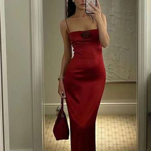 Reformation Frankie Dress Sangre Rosette - Picture 2 of 8